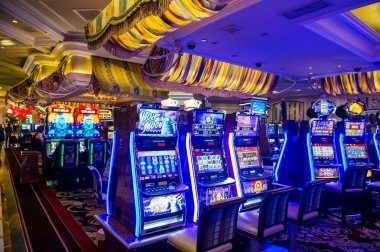 The Dog House slot game interface on kenzo slot showing reels and bonus feature